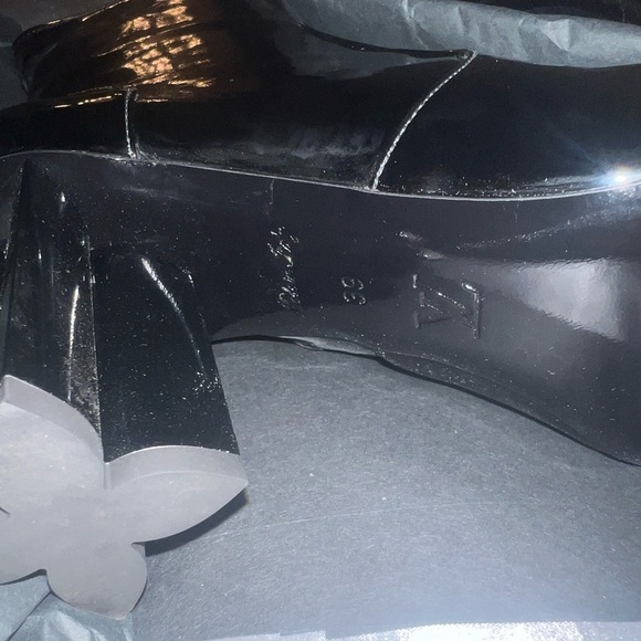 Louis Vuitton patent leather ankle boot - Picture 4 of 4